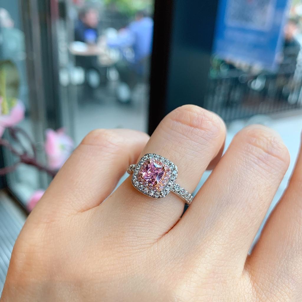 Xiaohongshu small sugar cube ring, flash zircon S111 silver needle pink diamond stud earrings, bracelet, ring accessories, women's models.