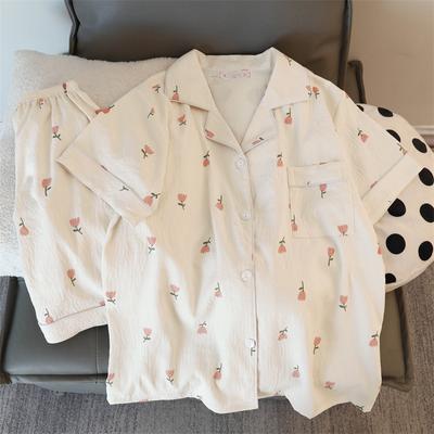 1 Set Yumuşak Çiçek Desenli Pijama Takımı Rahat Kısa Kollu Düğmeli Üst ve Şort Suni Pamuklu Kadın Ev Giyimleri Gecelik Bayan