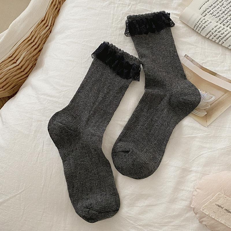 

Ladies Spring and Summer Thin Vertical Stripe Sweet Lace Lace Mesh Medium Tube Stack Socks 1 pair темно-сірий колір