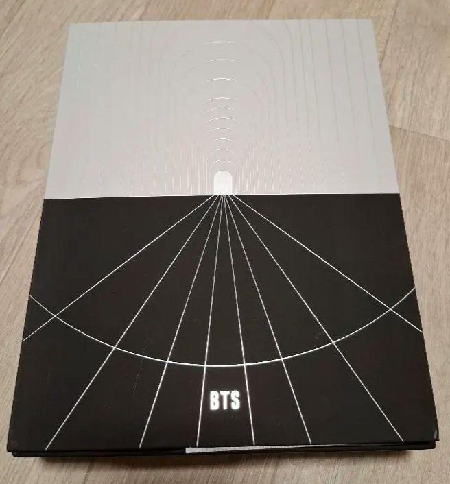 

[USED] MAP OF THE SOUL ON:E Concept Photobook