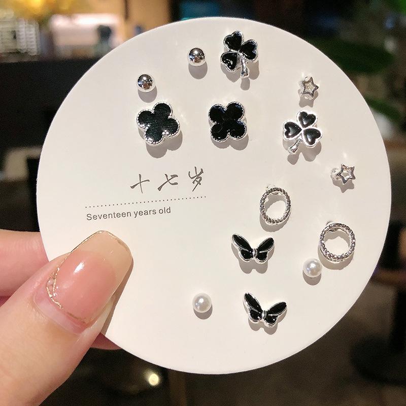 

Women s Commuting Retro Square Ear Buckle Earrings One Size чорний