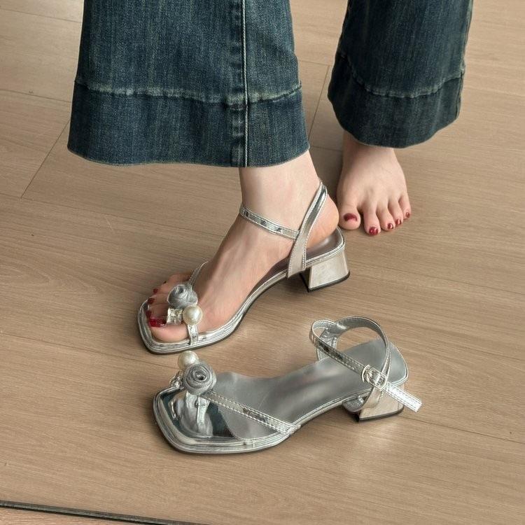 Huge good-looking, not tired, women's sandals 2025 new summer wear fashion, high-end thick heel thick sole high heels women
