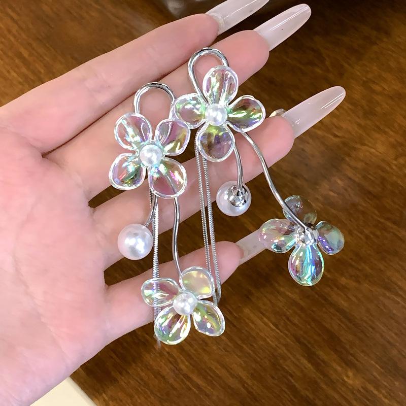 

There are billions of good-looking points! Retro French high-end flower pearl earrings, elegant fashion temperament earrings