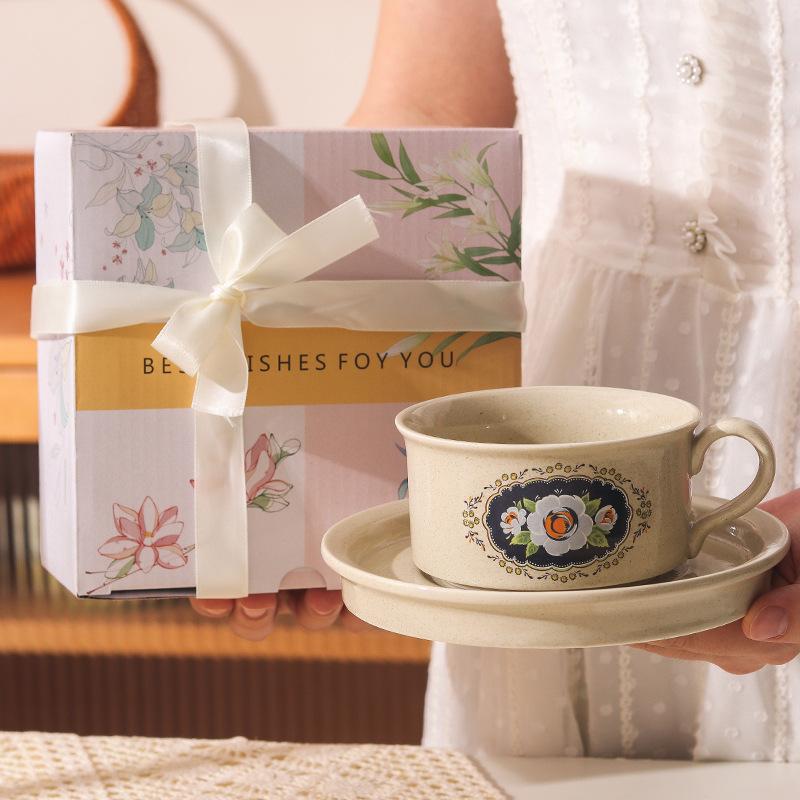 Medieval ceramic coffee cup and saucer set, high-end gift box, light luxury afternoon teacup, free gift for girls