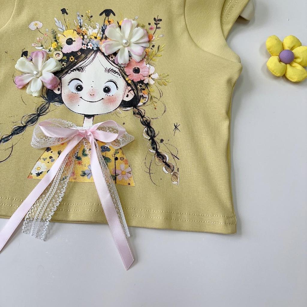 Little Girls' Korean Style Summer Two-Piece Set: Fashionable Loose Short Sleeve Top and Shorts