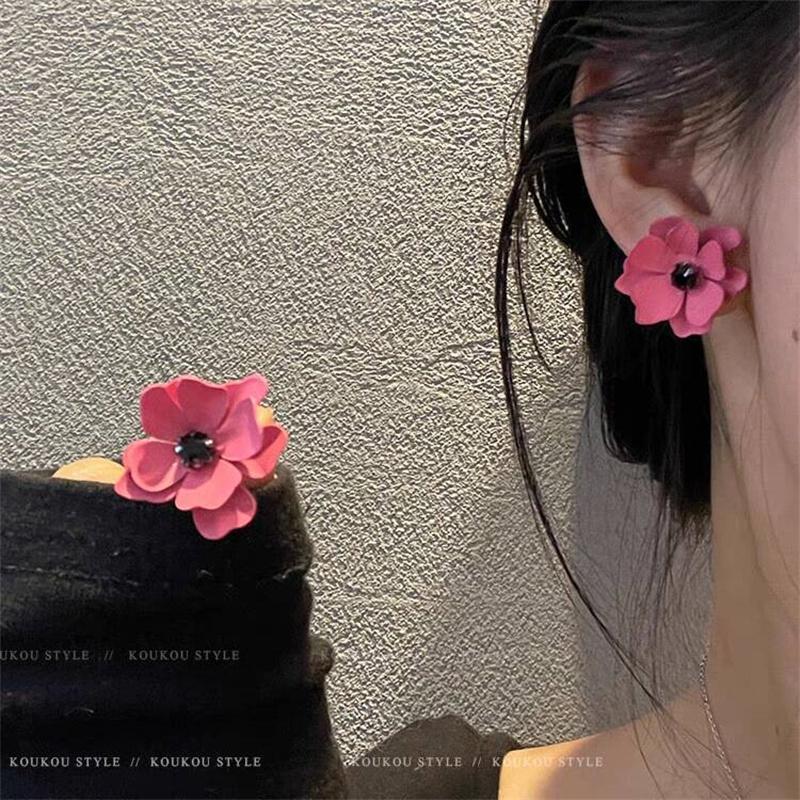 

2024 New Arrival Light Luxury Elegant Red Flower Stud Earrings For Women Fashion Zircon Daily Accessories