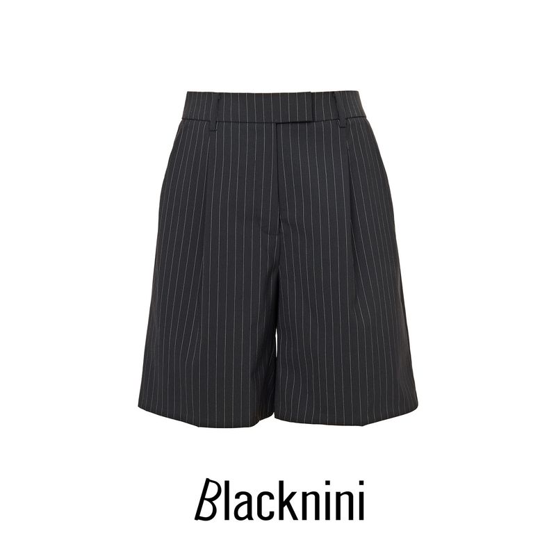 

Blacknini Yin WAF/ Heavy Weight Exclusive Custom Woven Worsted Wool Stripes Suit/Shorts Black shorts M
