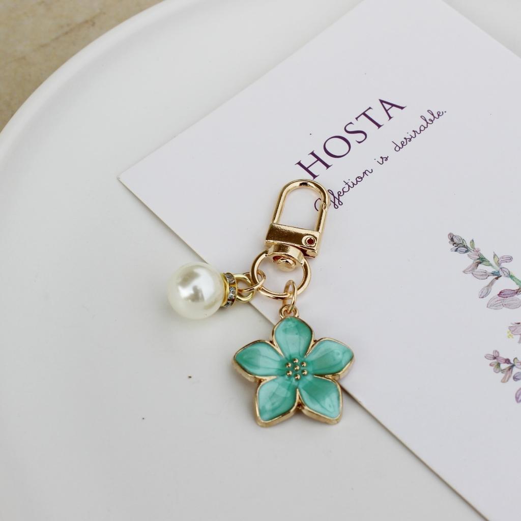 New Lovely Sakura Flower Keychain Pearl Charm Enamel Jewelry Decor Women Bag Charms Key Ring Car Keychain Decor Accessories