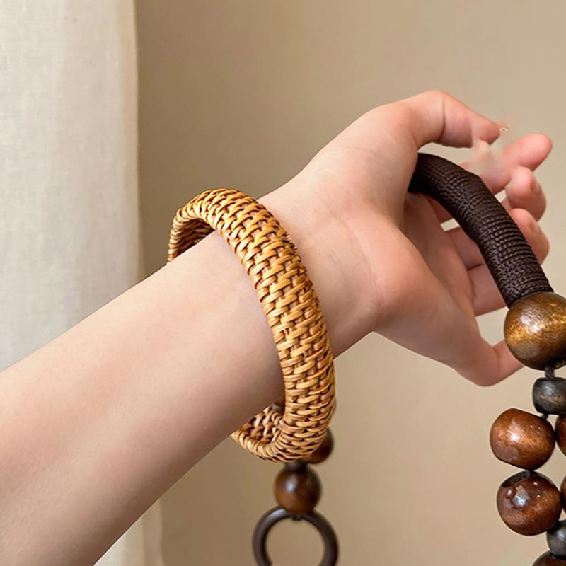 Ethnic style hand-woven rattan bracelet bracelet retro simple light luxury high sense niche temperament versatile jewelry