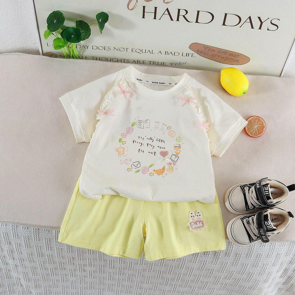 Summer 2026 Girls' Floral T-shirt & Shorts Set - Stylish Round Neck Two-Piece Outfit