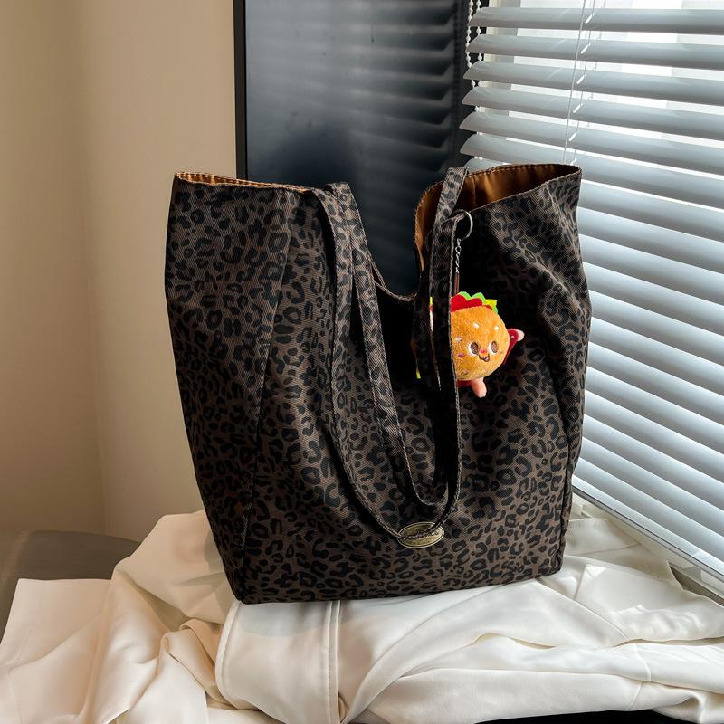 

Новый нишевый дизайн клетчатая холщовая сумка повседневная большая вместимость двусторонняя наплечная сумка женская сумка-тоут для поездок на работу Without pendant