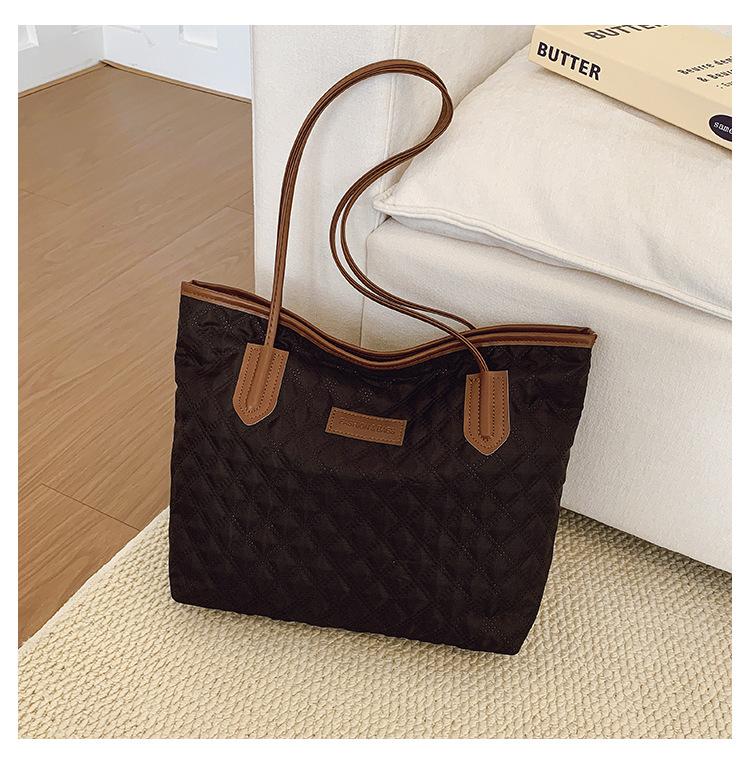 

Fashi Вместительная сумка через плечо Сумка-тоут Crossbody для работы, поездок на учебу, повседневного использования Простой стиль Простые и универсальные сумки для хранения чёрный