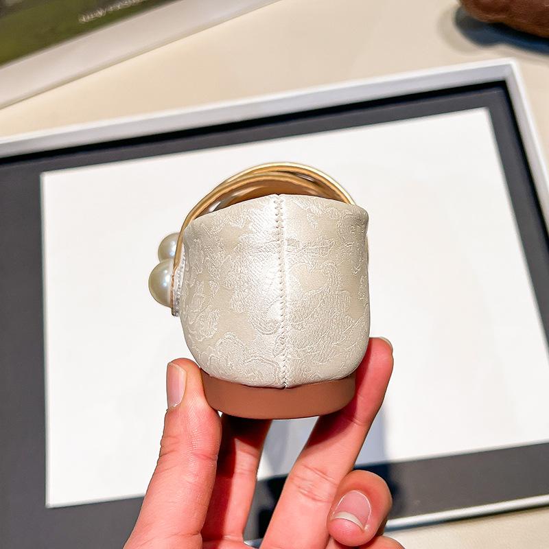 Frühling/Herbst 2026 Leder-Prinzessinnenschuhe für Mädchen - Europäischer/Amerikanischer Stil mit Perlen und Aufdruck