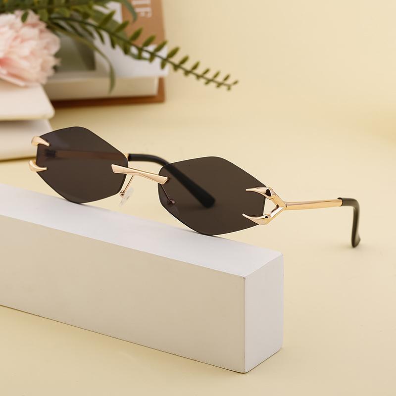 Fashion Frameless Sunglasses Female Personality Street Shot Sunscreen Sunglasses Female Shades