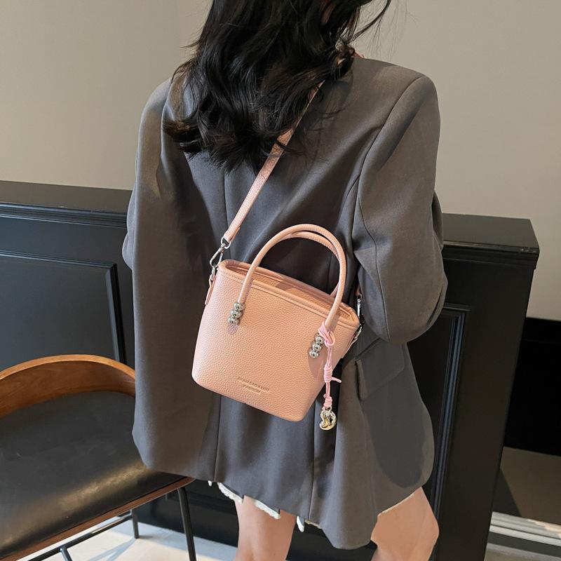 New Solid Color Handbag Women's Versatile Shoulder Bag Fashion Messenger Bag