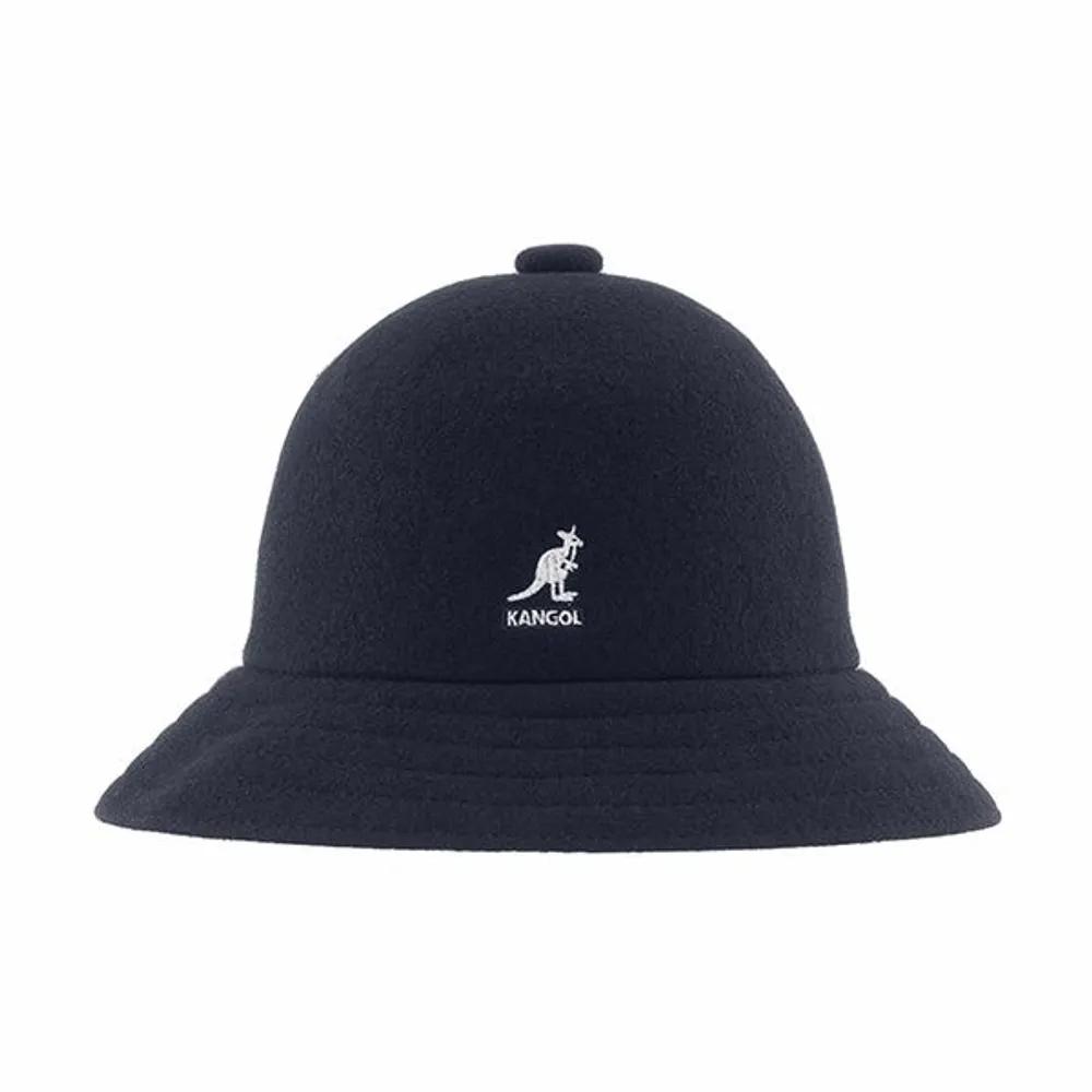 

KANGOL K3451 ТЕМНО-СИНИЙ Повседневная шерстяная шляпа-ведро K3451 DK BLUE (S)