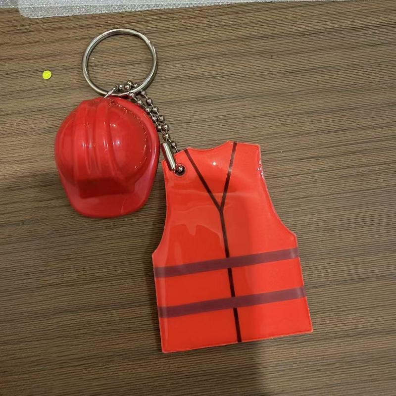 1Pc Creative Vest And Safety Helmet Shaped Keychain Night Travel Reflective Warning Sign Pendant For Backpack Accessories