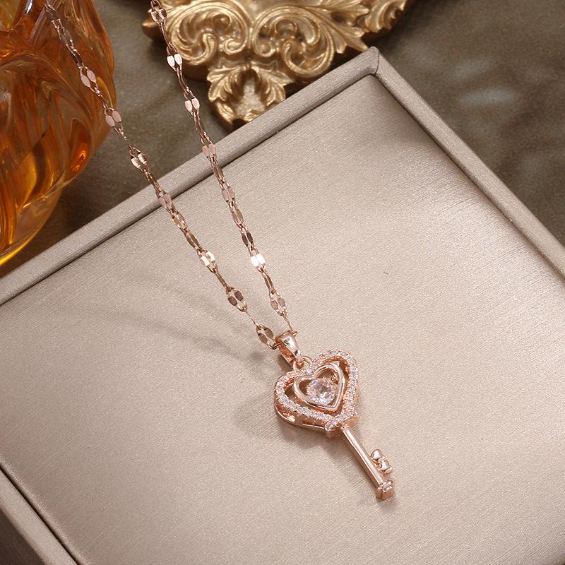 Elegant Zirconia Beating Heart Titanium Necklace for Women - Light Luxury Clavicle Chain Jewelry