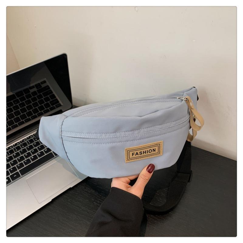 

Breast bag women s new Harajuku simple small bag lightweight casual messenger bag sports shoulder trendy brand small backpack