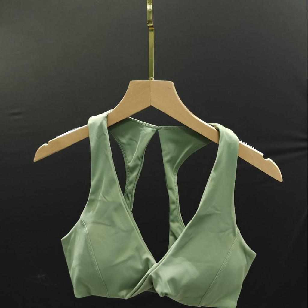 European & American Style Women's Yoga Suit: Stylish Pilates Sports Top with Beautiful Back Design