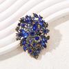 Elegant Flower Brooch Unique Lapel Pin Stylish Clothing Jewelry Sparkling Badge Suitable for Various Daily Party Wear
