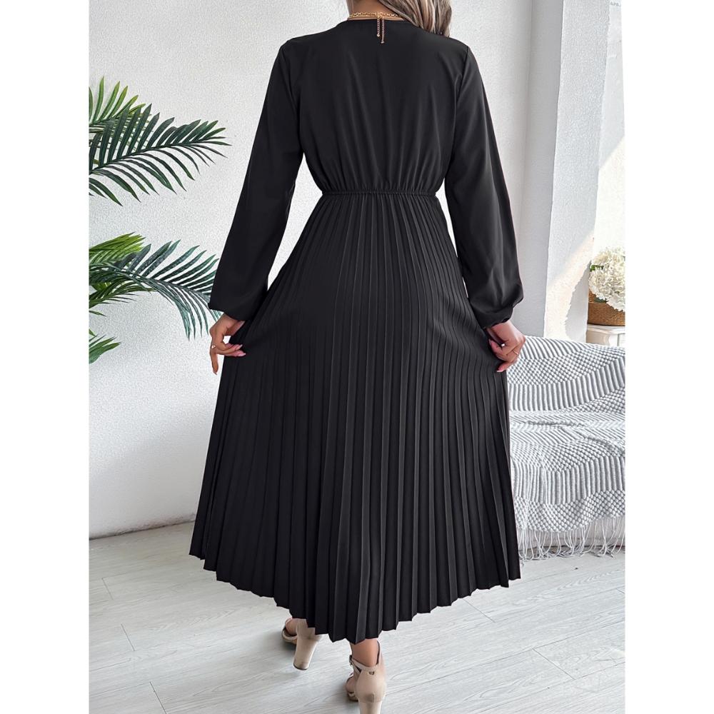 Autumn And Winter New Elegant Triple V-Neck Long Sleeved Waist Cinched Pleated Dress