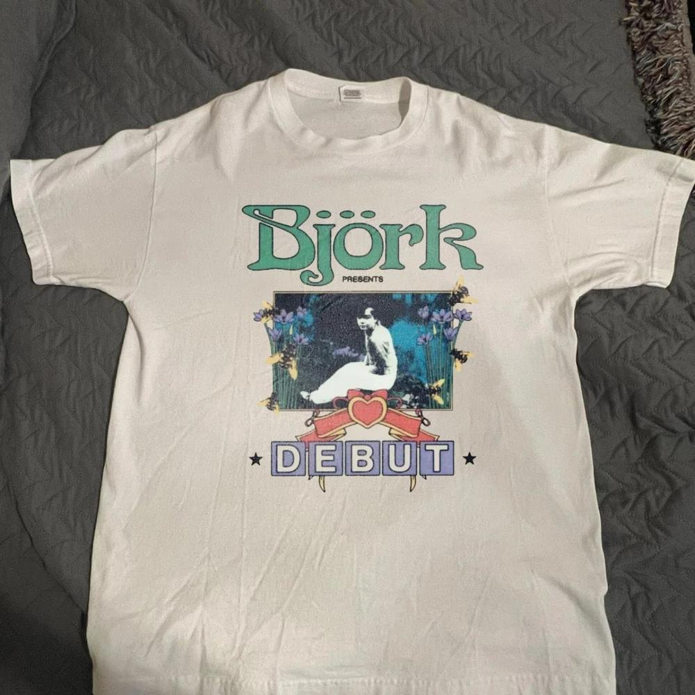 Bjork Debut Tshirt S
