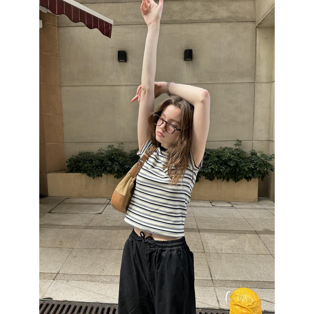 + Rear Bag Collar Sorona Neckline, Contrasting Striped Round Neck Front Shoulder Short-sleeved T-shirt for Women