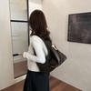 Large capacity underarm bag women's 2025 new autumn and winter shoulder bag retro handbag premium commuter tote bag