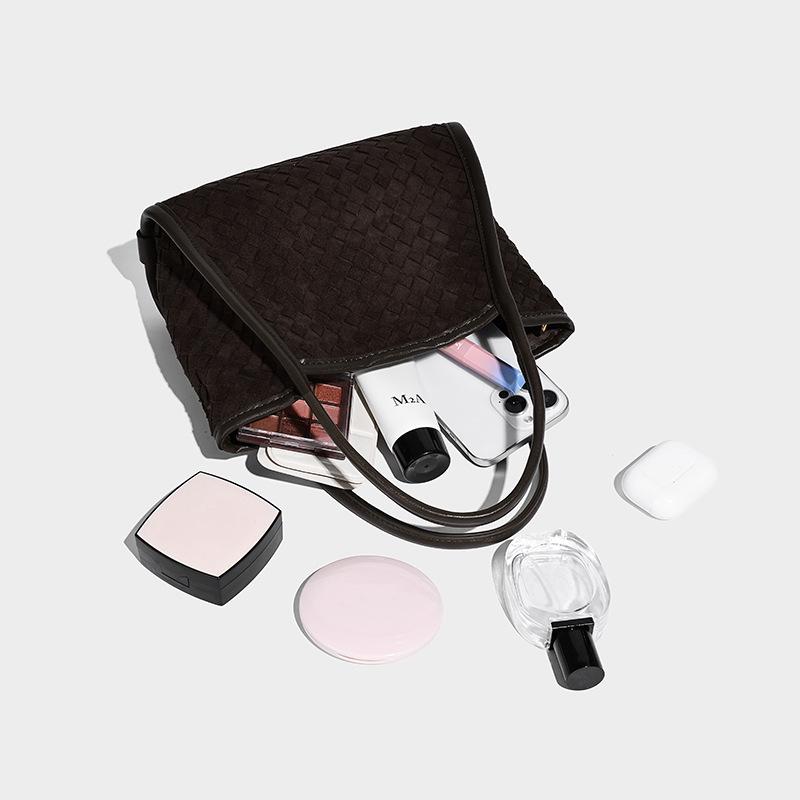 2025 New Matte Handwoven Handbag Fashion Basket Shoulder Crossbody Bag Shopping Tote Mother Bag