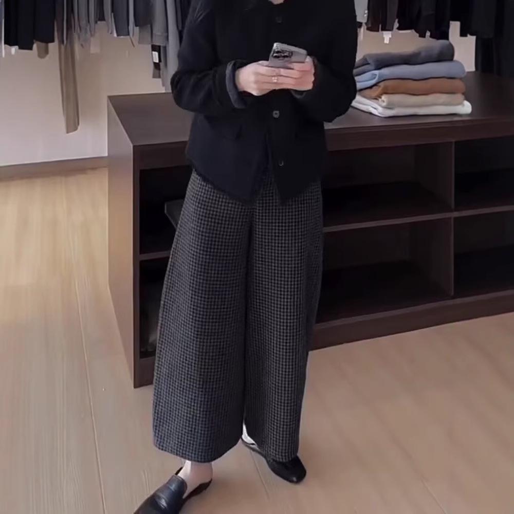 Korean Retro Plaid Wool Wide-Leg Pants - High-Waisted, Slimming, Cropped for Autumn/Winter 2024