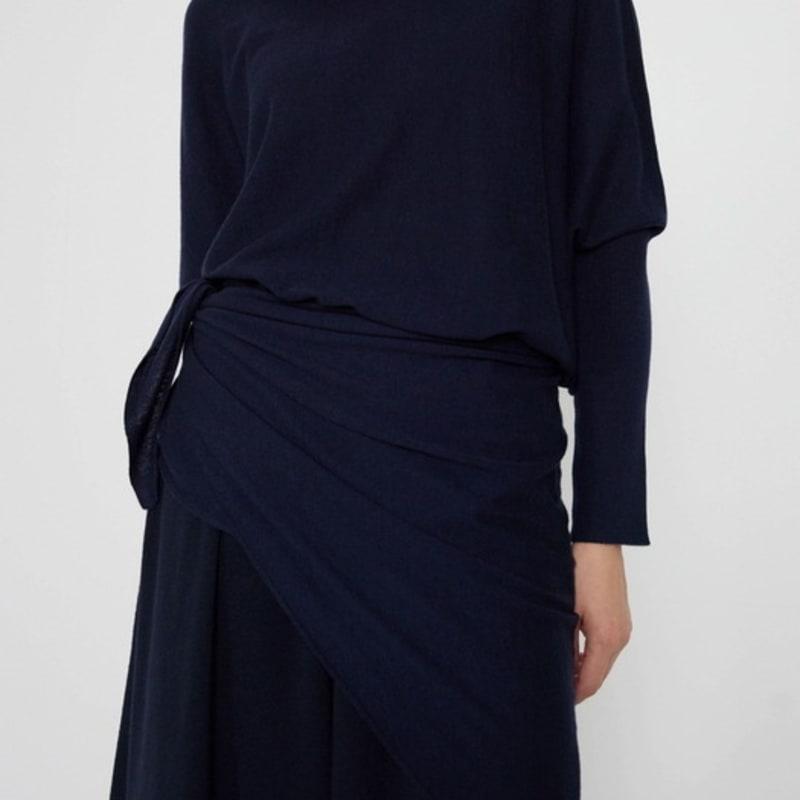 LA KOSMO FLOW KNIT SCARF - NAVY