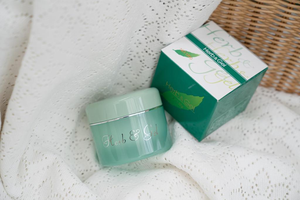 Herb & Gel 120g Natural Wave All-in-One Skincare Time-Saving Care Natural Herbs Dry Skin Care Moisturizing Hyaluronic Acid Job's Tears Seed Extract
