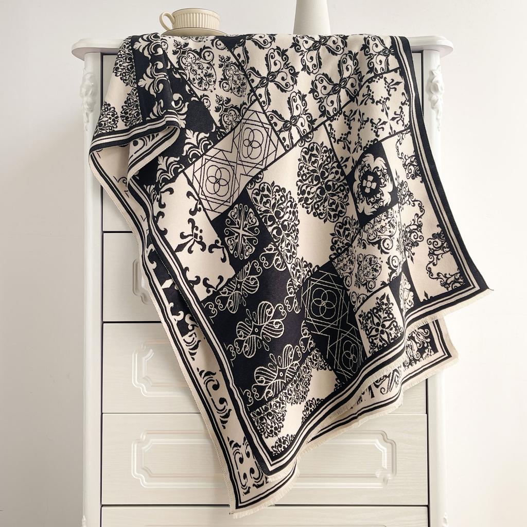 High end Scarf for Women in Winter Light Luxury and Warm Imitation Cashmere Shawl with Square Double Sided Scarf New Style