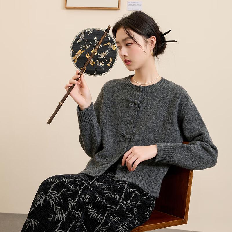 Sancai Women's 2025 Winter New Chinese Style Knit Cardigan with Butterfly Buttons