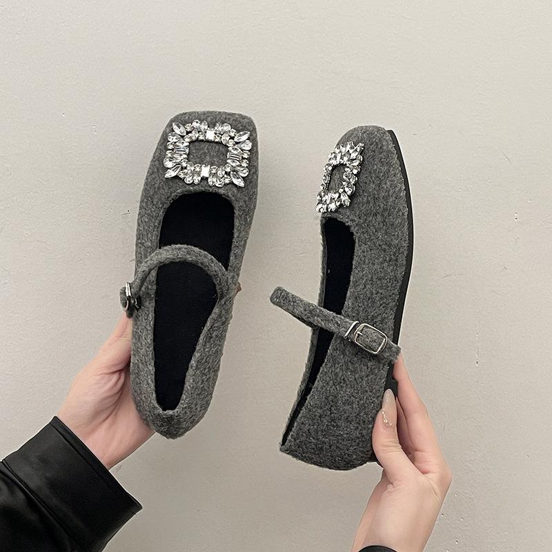 

Xiaoxiangfeng retro plush shoes women s 2025 new autumn and winter square head flat bottom versatile soft sole Mary Jane cotton shoes 40 серый