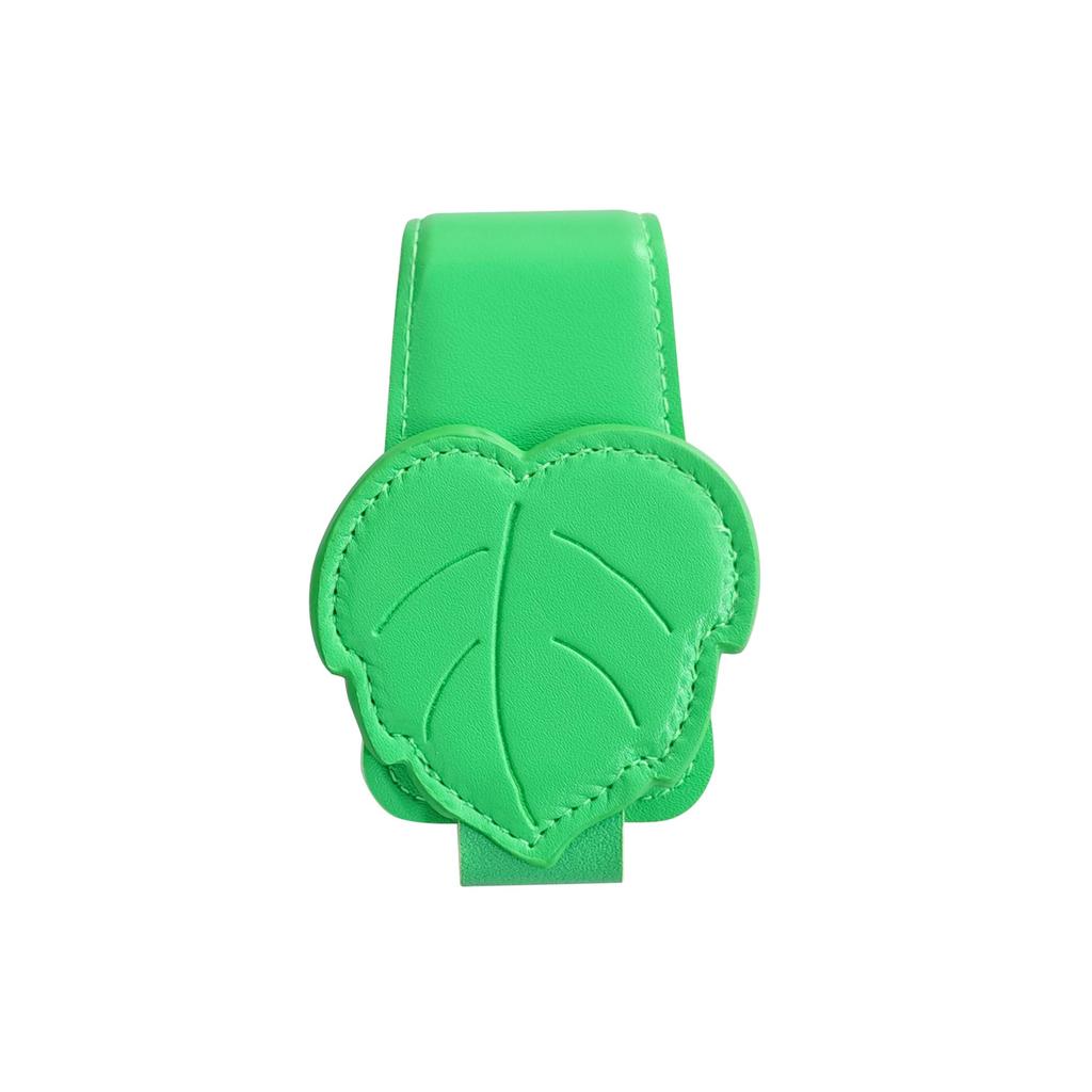 Cute Sunglasses Holder Car Eyeglass Holder Magnetic Leather Sunglasses Clip Ticket Card Clip Car Storage Easy Installation (D)