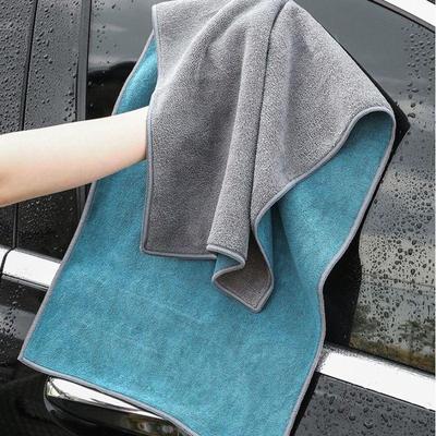 Hochwertiges, saugfähiges, fusselfreies Autowaschtuch für die Innenreinigung