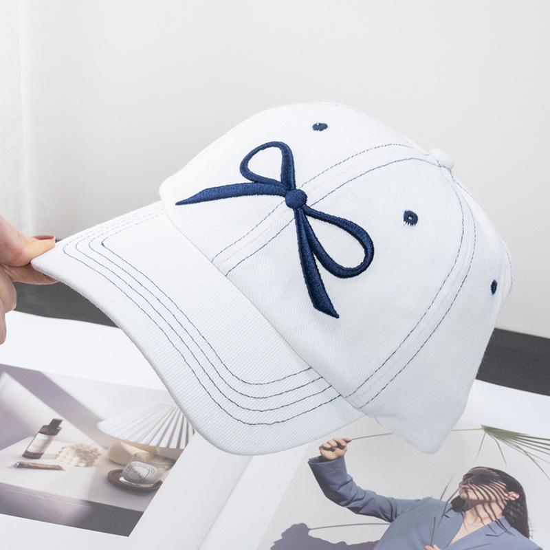 

Летняя бейсболка с вышитым бантом и яркой нитью для милых женщин, небольшая ковбойская шляпа с утиным язычком, солнцезащитная шляпа one size белый