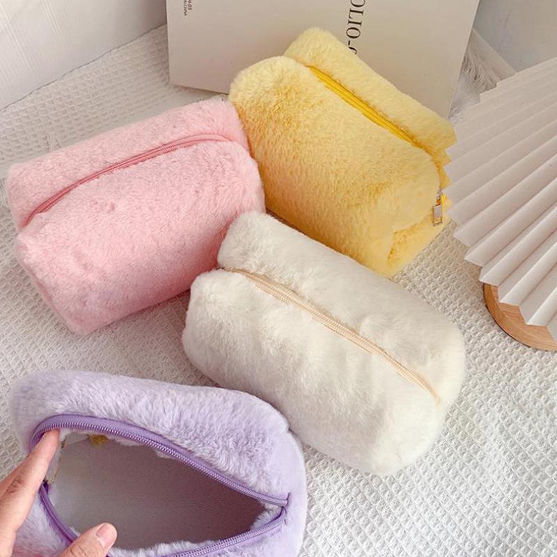 Plush Cosmetic Bag Convenient Storage Bag Large Capacity Toiletry Bag Multi-Layered Categorized Bag