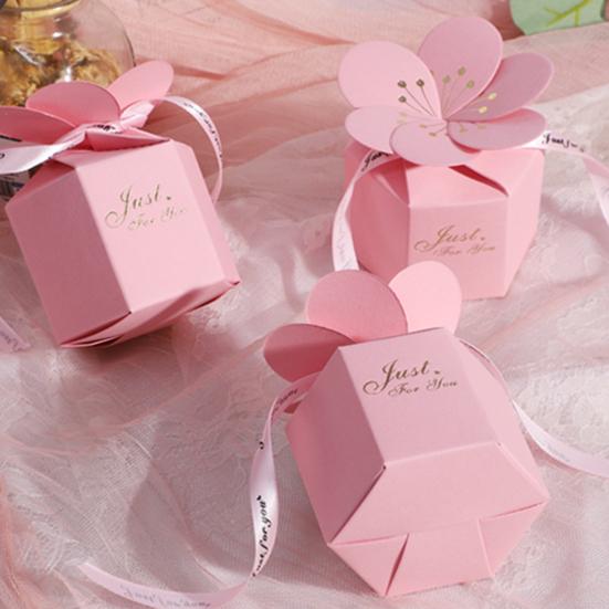 1 Set Candy Box Exquisite Pattern Vibrant Color Hexagonal 3D Visual Effect Reusable Wedding Favor Gift Packaging Candy Box Sweets Container