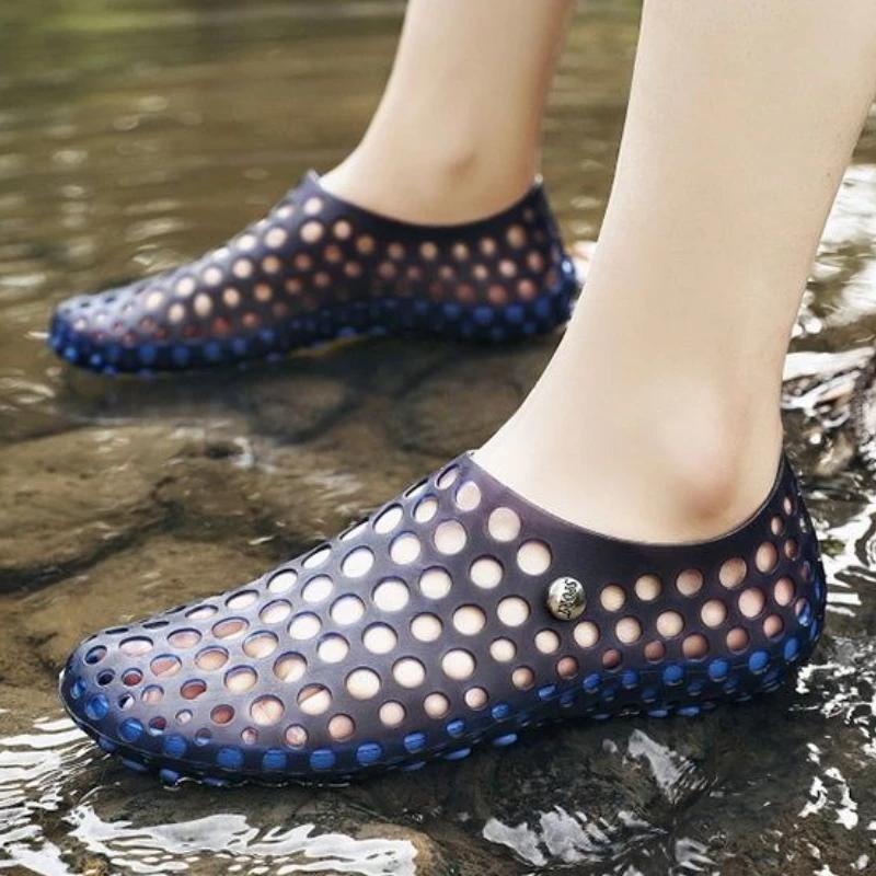Fashion Non-slip Men's Sandal Ultralight Breathable Hole Shoes New Fashion Color Wholesale Comfortable Summer Low Price 2025 Male Shoe