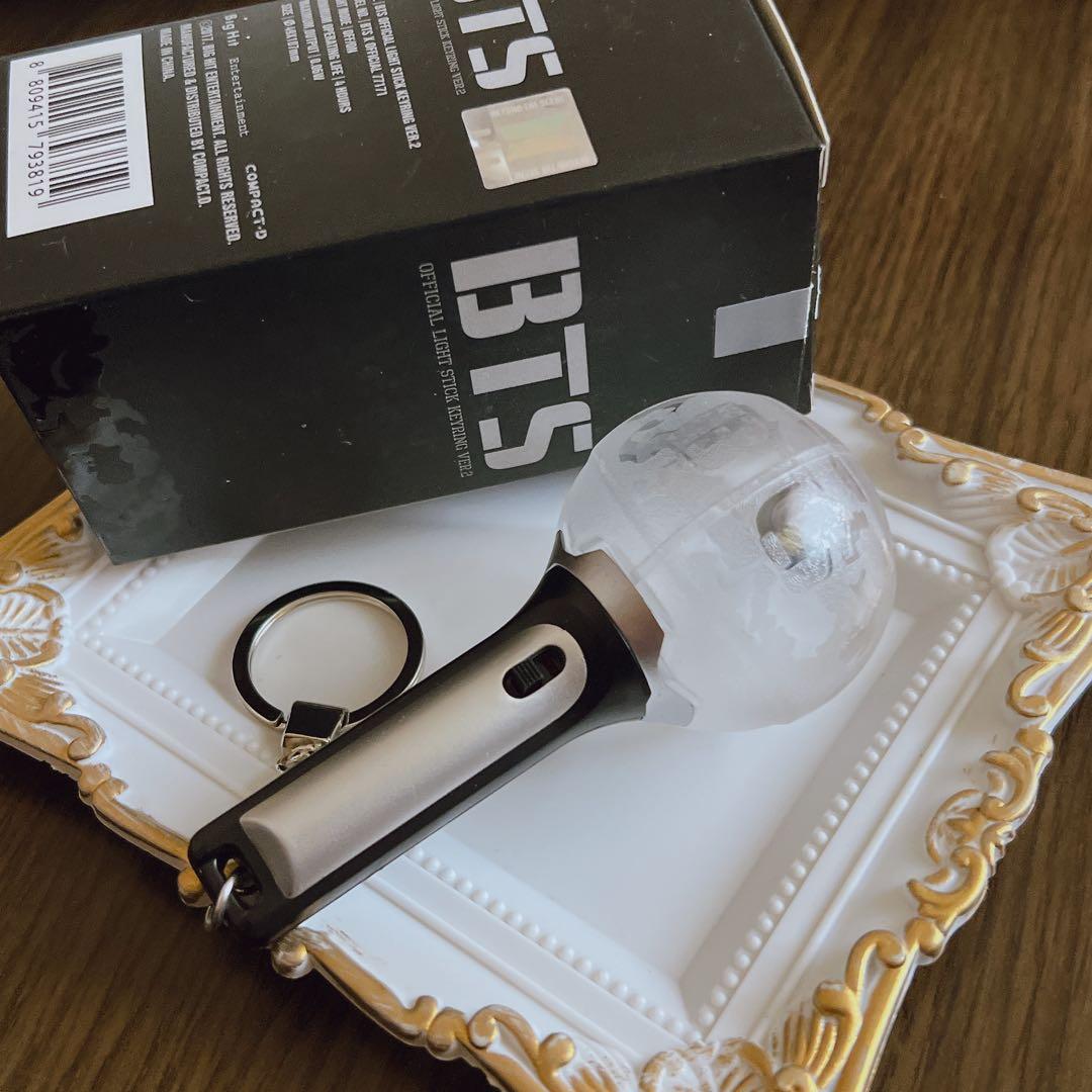 [Б/У] Официальный мини-брелок BTS Amibomb версии 2