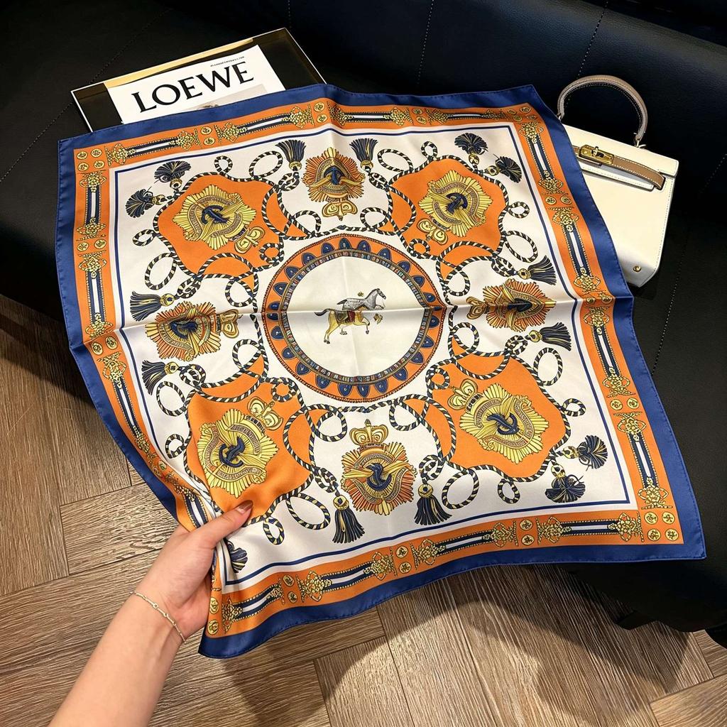 New old money wind chain neck scarf women's commuting versatile soft silk scarf neck protection shawl outer scarf