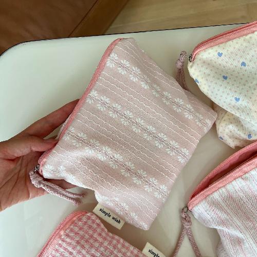 Korean ins polka dot love lipstick bag, high-value girl, hand-held makeup bag, large-capacity liner storage bag