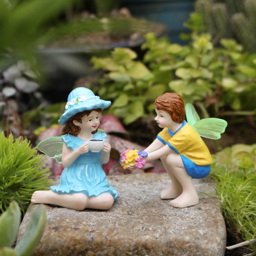 Harzfiguren-Set Paar Fee Kinder Halten Strauß und Tasse Dekorative Skulptur für Zuhause Garten Büro Auslage