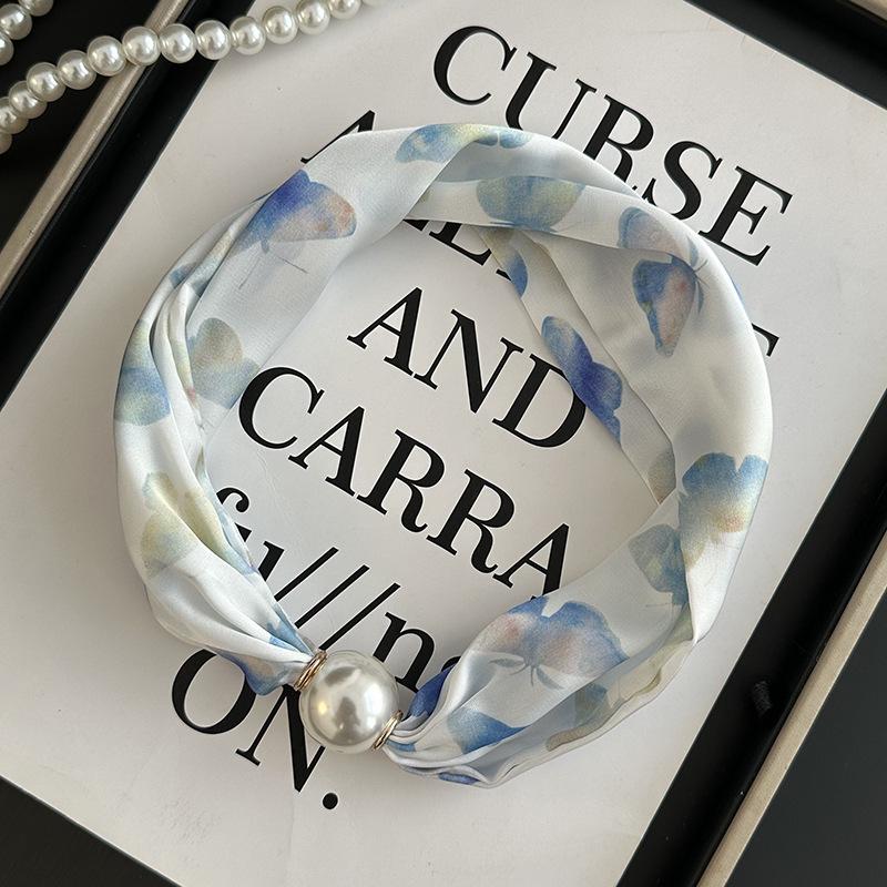 Pearl necklace women's magnetic buckle silk scarf high-end spring and summer new niche wear printed silk scarf scarf