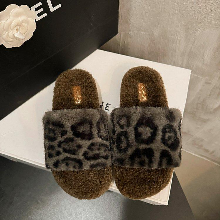 

Thick-soled Mao Mao slippers women s wear 2025 new autumn and winter retro home one-word cotton slippers Internet celebrity Mao Mao shoes 35