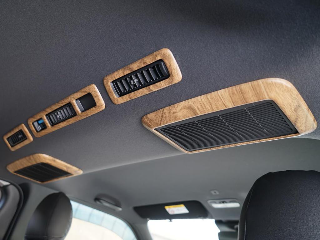 Regius Ace 200 Series and 8th Rear Air Conditioning Interior Panel Set Wood TRISTAR'S [Hiace (4th, 5th, 6th, 7th, Generation)] (5-Piece) (Natural