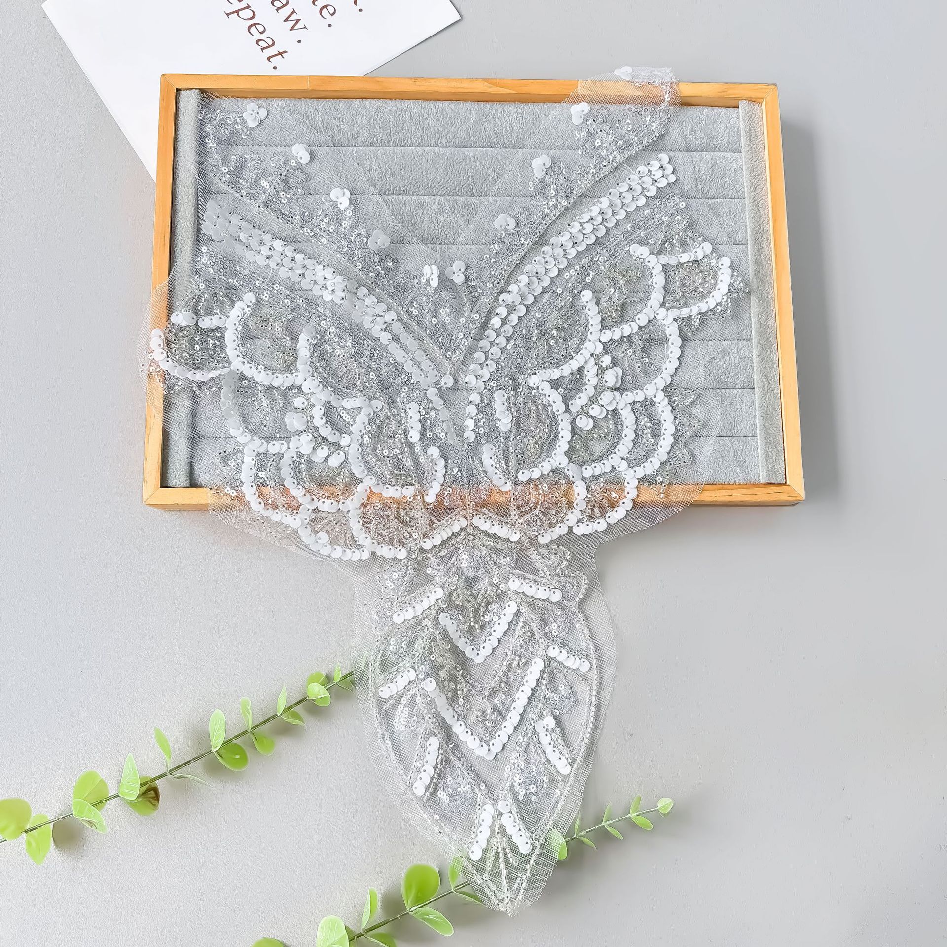 

Кружевная вышивка с пайетками, вышивка бисером, нагрудник с цветочным узором, свадебное платье, декоративные аксессуары, сделай сам, наклейки в виде цветка на грудь, инс